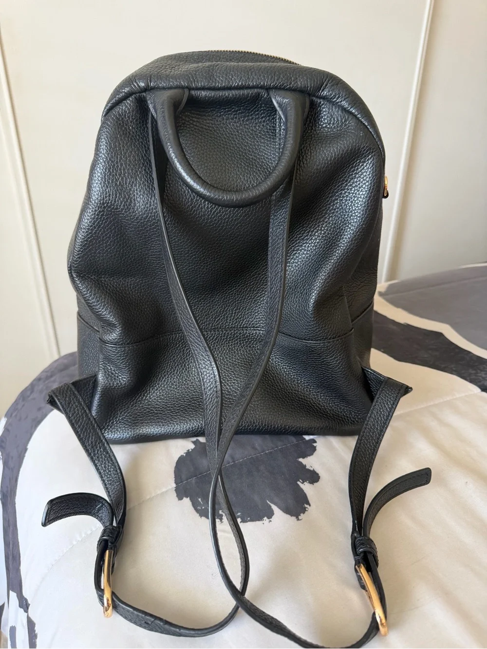Tory Burch EUC Black Pebbled Leather Backpack